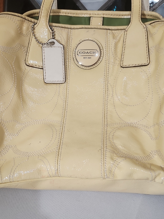 Coach Handbags - Vintage COACH Pale Yellow Patent Leather Tote w/ Signature Embossing ⭐️Call Outs